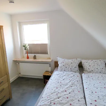 Haus Zwischen Den Deichen 2 Apartamento *